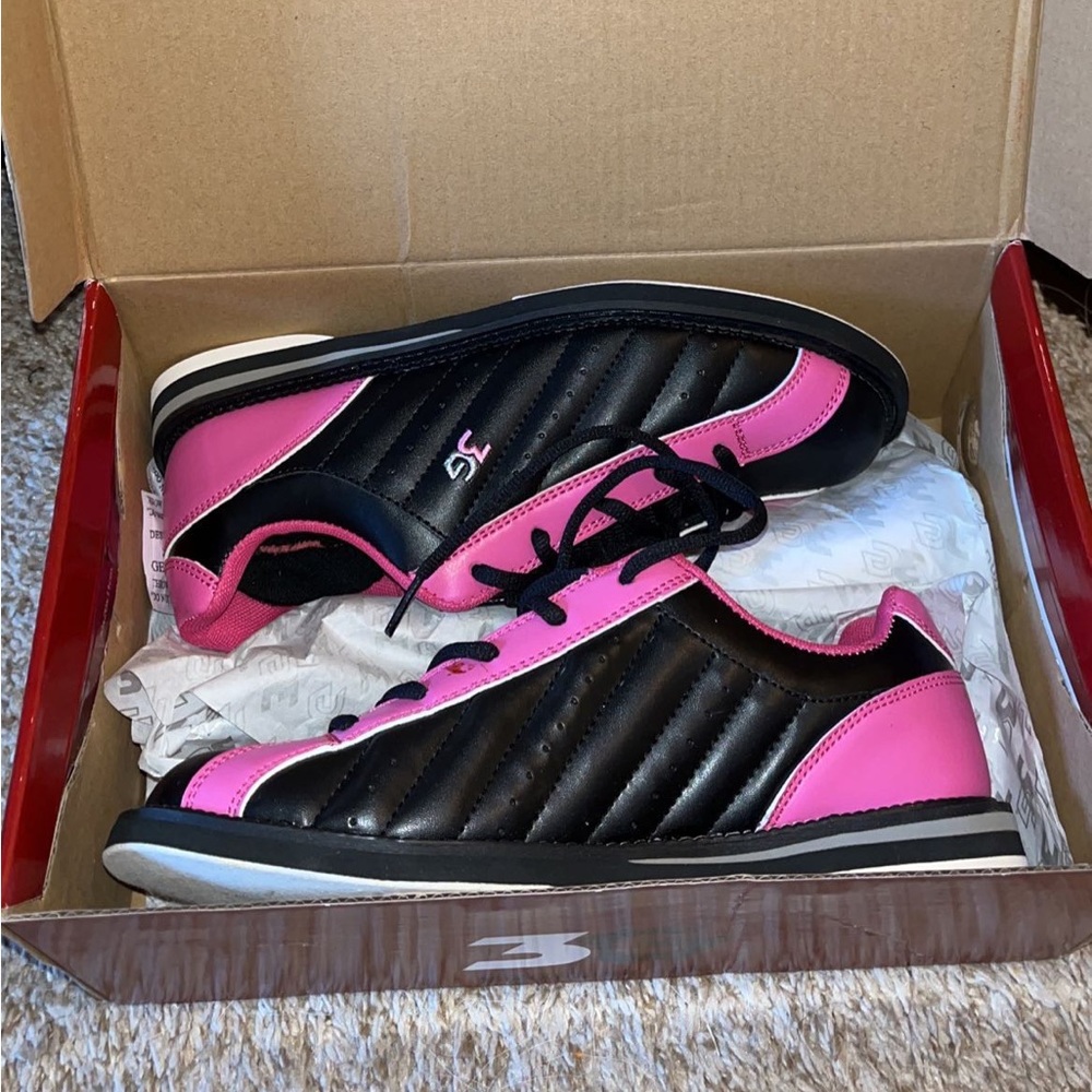 Bowling shoes